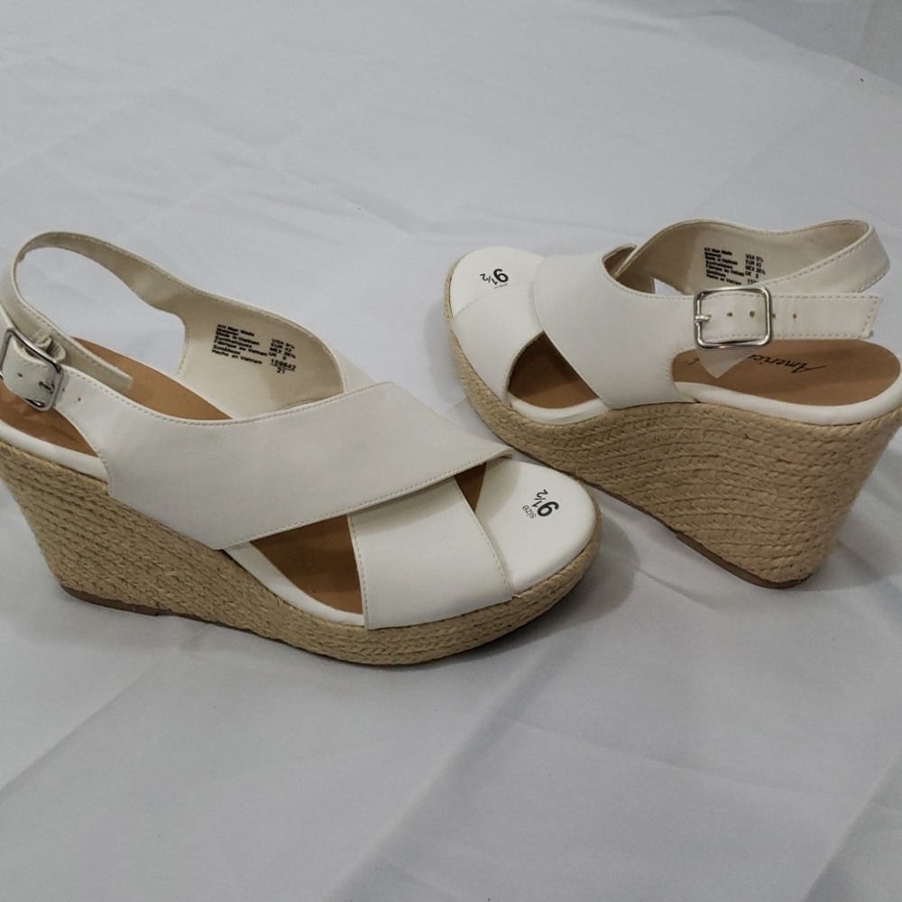 American Eagle wedge sandals. NWOT.